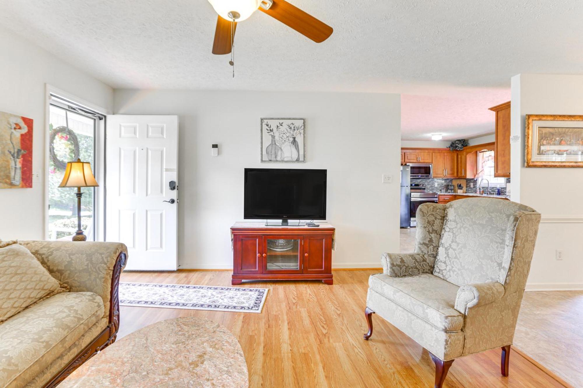 Chatham Getaway With Fireplace, Deck And Gas Grill! Экстерьер фото