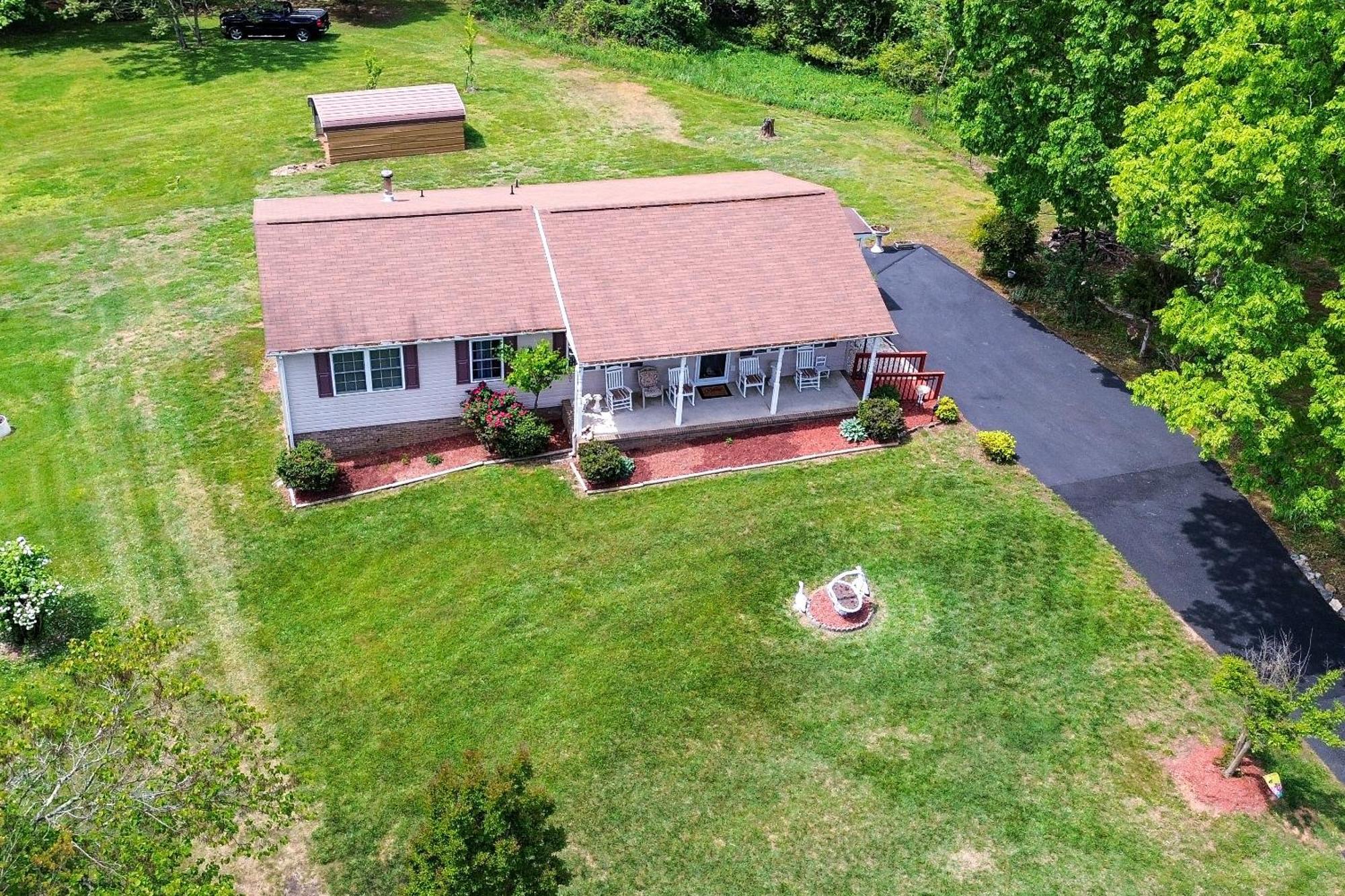 Chatham Getaway With Fireplace, Deck And Gas Grill! Экстерьер фото